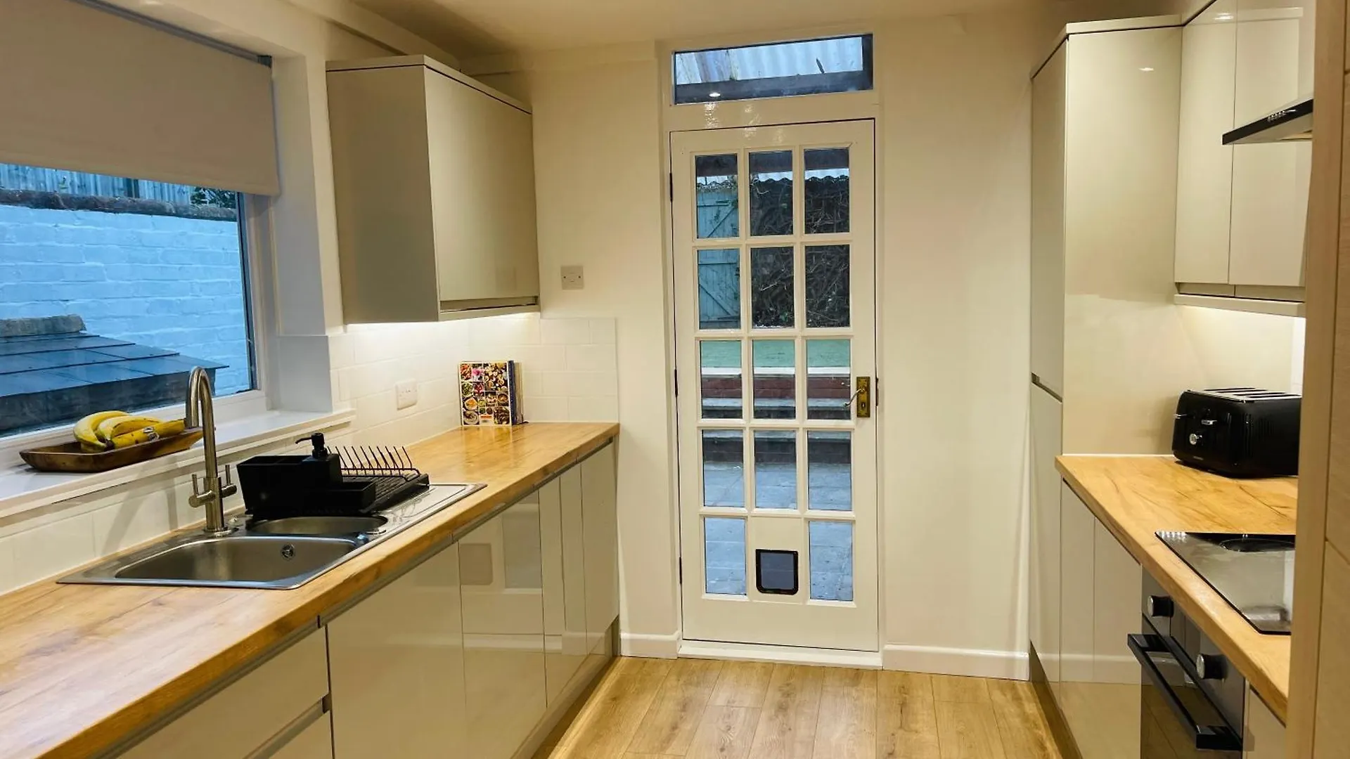 Newly Refurbished City Centre House With Parking Exeter United Kingdom