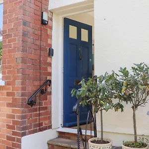  Holiday home 5 Exe Street